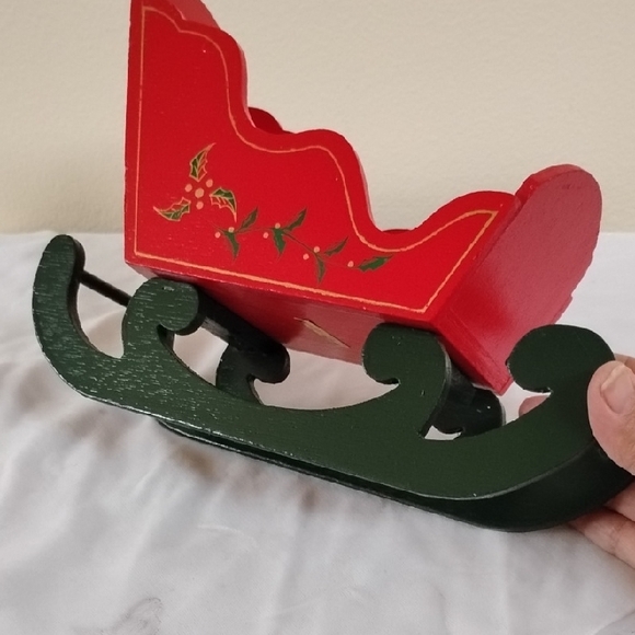 NWOT Holiday Red and Green Sleigh Decor - Picture 9 of 9